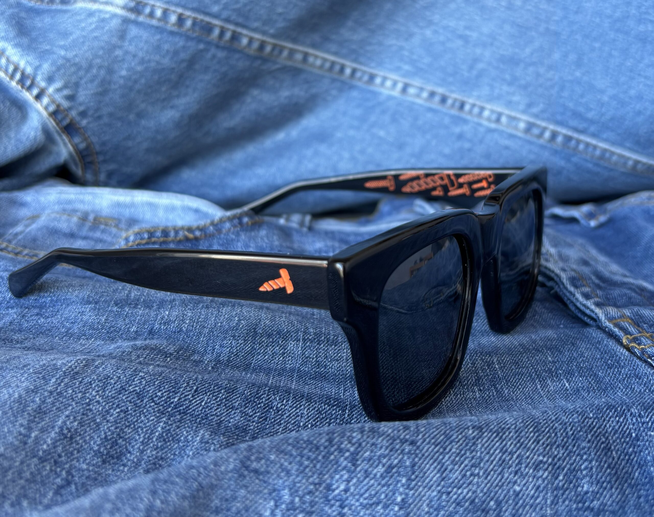 Anteojo Homenaje a la Orden del Tornillo - Sol Negro - Image 8